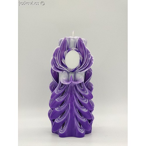 Ručně vyřezávaná svíčka 17 cm