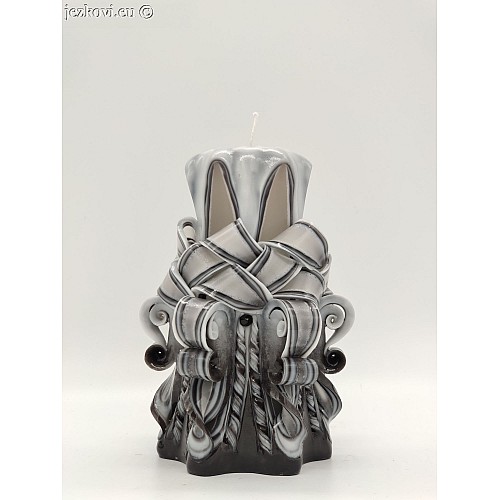 Ručně vyřezávaná svíčka 13 cm