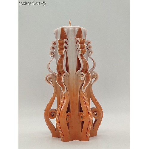 Ručně vyřezávaná svíčka 17 cm Ručně vyřezávaná svíčka 17 cm