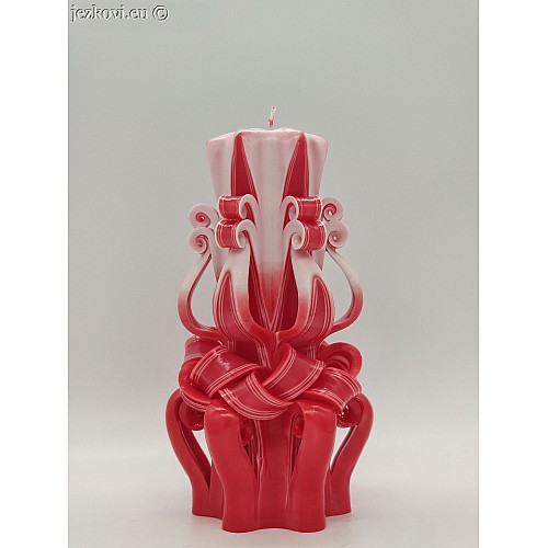 Ručně vyřezávaná svíčka 17 cm