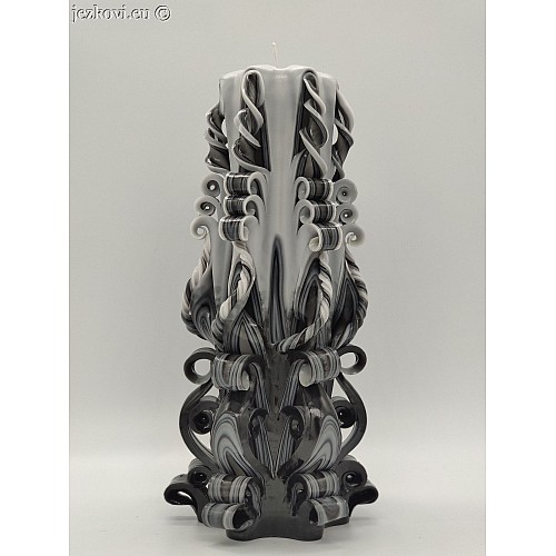 Ručně vyřezávaná svíčka 20 cm