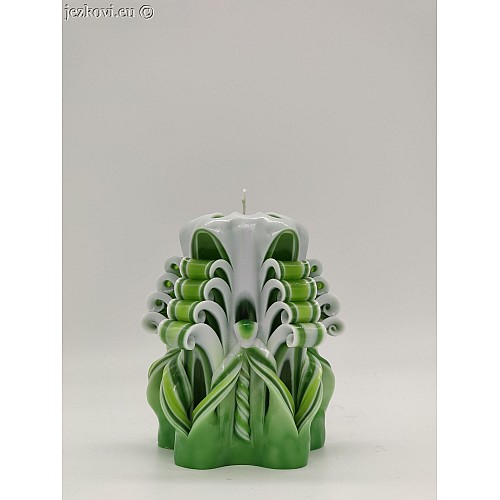 Ručně vyřezávaná svíčka 10 cm