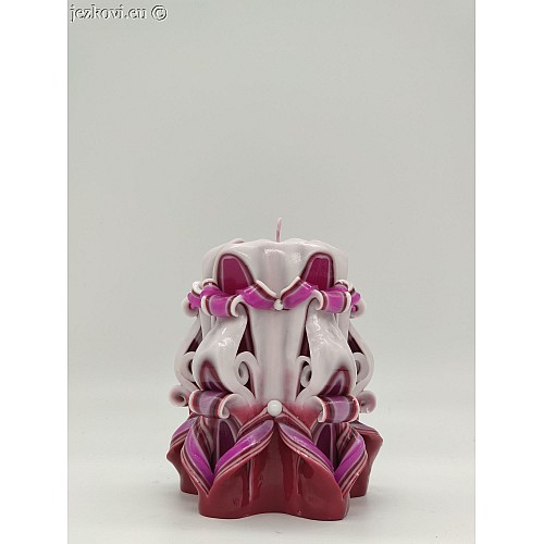 Ručně vyřezávaná svíčka 10 cm