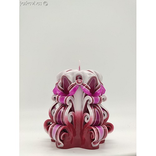 Ručně vyřezávaná svíčka 10 cm