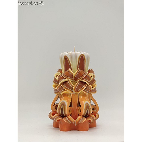 Ručně vyřezávaná svíčka 13 cm