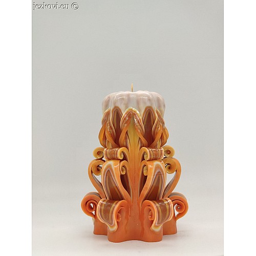 Ručně vyřezávaná svíčka 13 cm