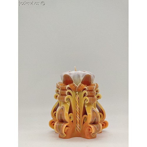 Ručně vyřezávaná svíčka 10 cm