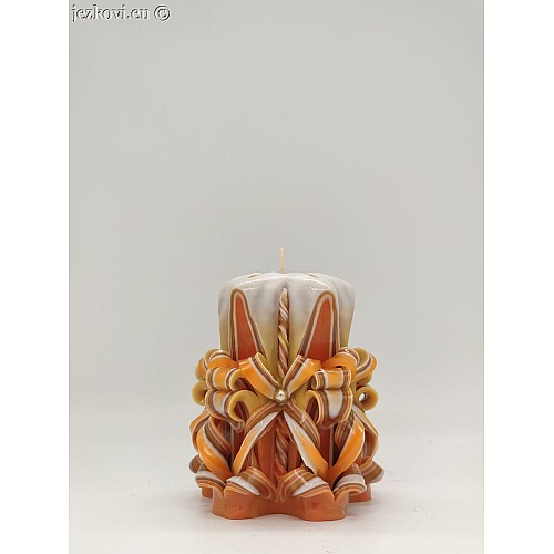 Ručně vyřezávaná svíčka 10 cm