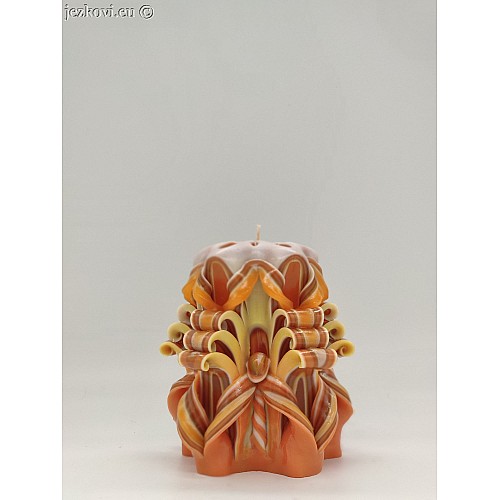 Ručně vyřezávaná svíčka 10 cm