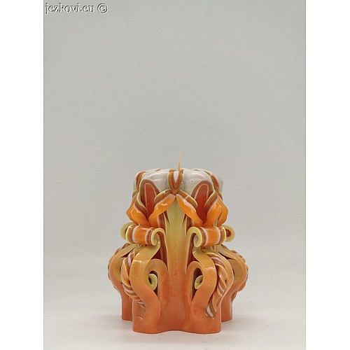 Ručně vyřezávaná svíčka 10 cm