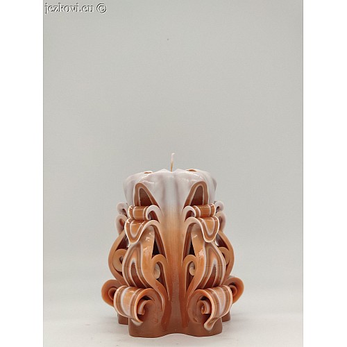 Ručně vyřezávaná svíčka 10 cm
