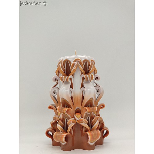 Ručně vyřezávaná svíčka 13 cm