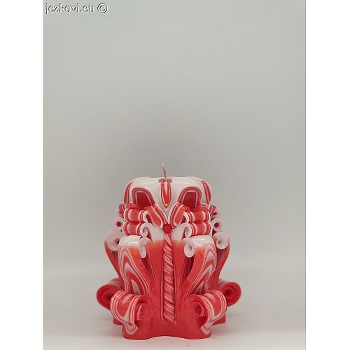 Ručně vyřezávaná svíčka 10 cm