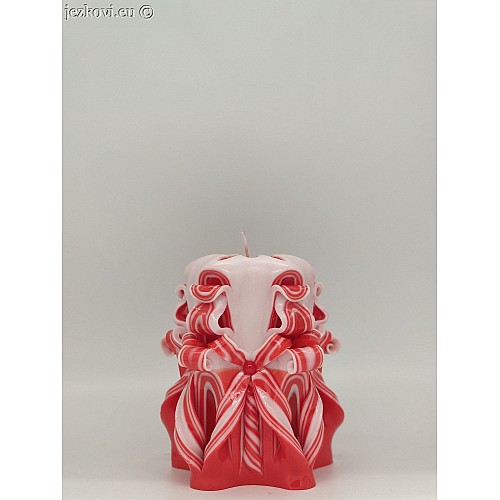 Ručně vyřezávaná svíčka 10 cm