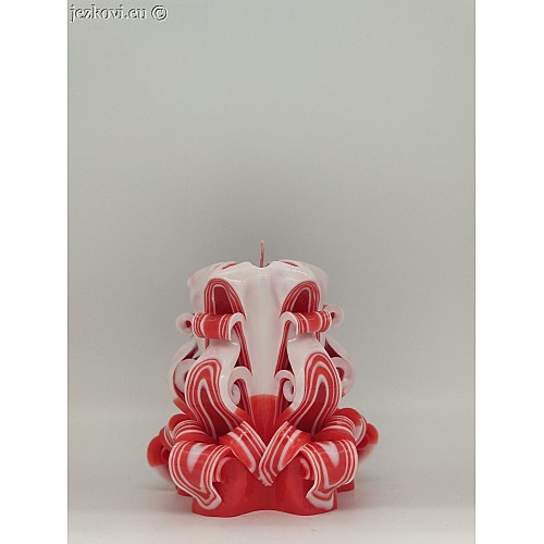Ručně vyřezávaná svíčka 10 cm