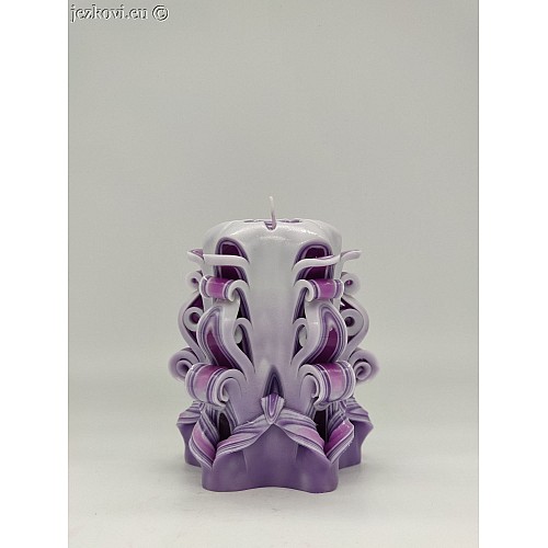 Ručně vyřezávaná svíčka 10 cm