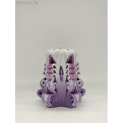 Ručně vyřezávaná svíčka 10 cm