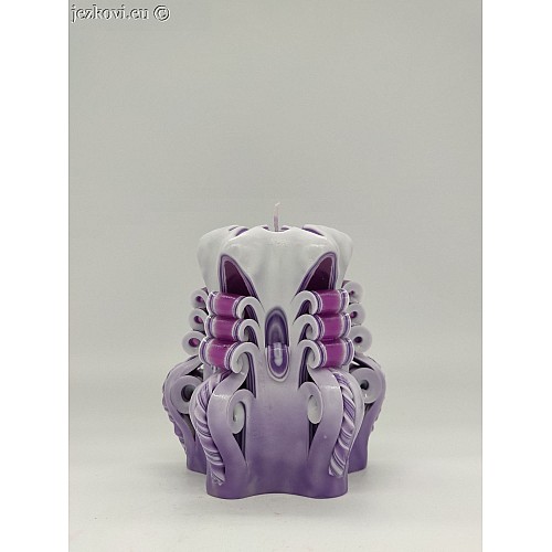 Ručně vyřezávaná svíčka 10 cm