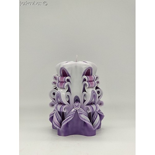 Ručně vyřezávaná svíčka 10 cm