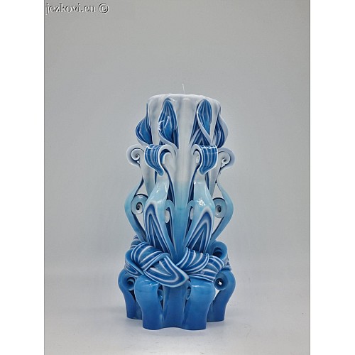 Ručně vyřezávaná svíčka 17 cm