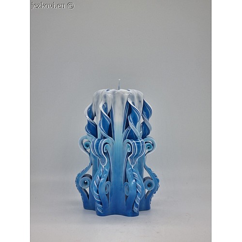 Ručně vyřezávaná svíčka 13 cm