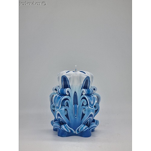 Ručně vyřezávaná svíčka 10 cm