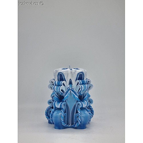 Ručně vyřezávaná svíčka 10 cm